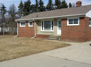 37030 Ferndale St, Romulus, MI 48174