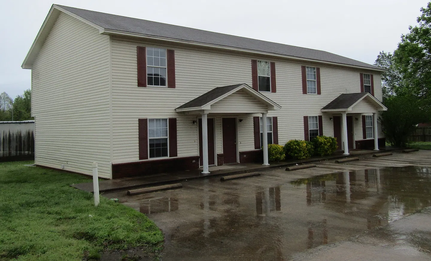 807 W. Elm Street Apts — Photo 1