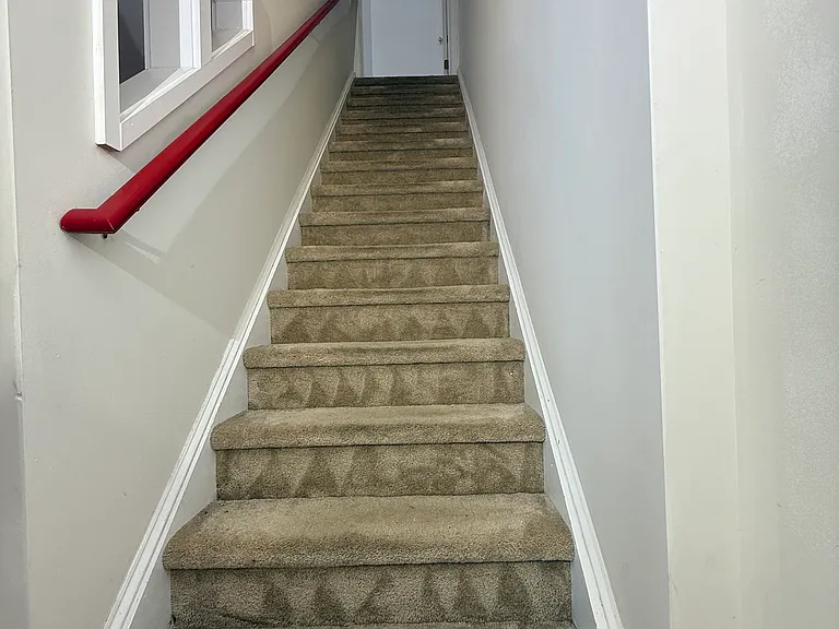 606 Winston Ln — Photo 27