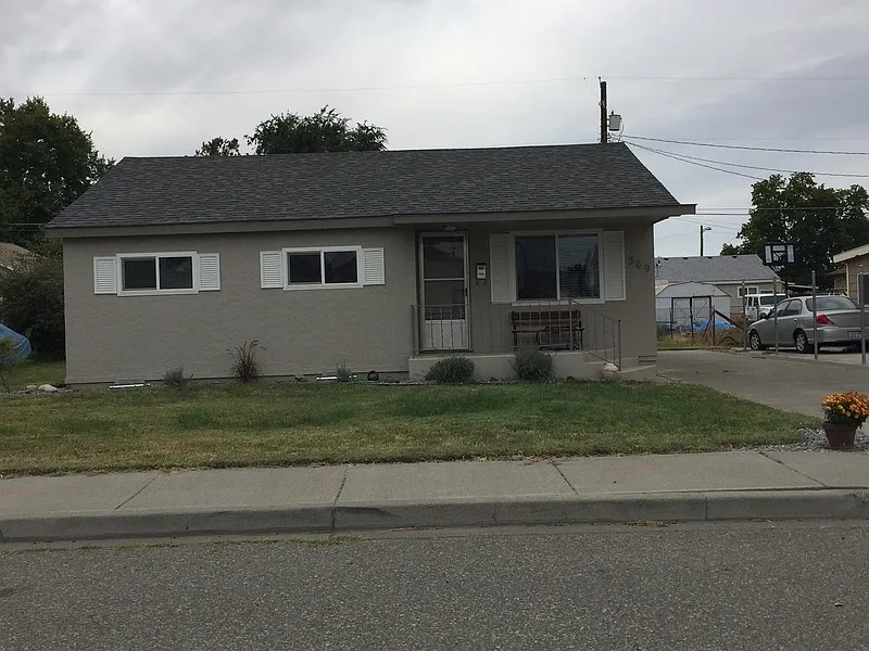 309 Robert Ave