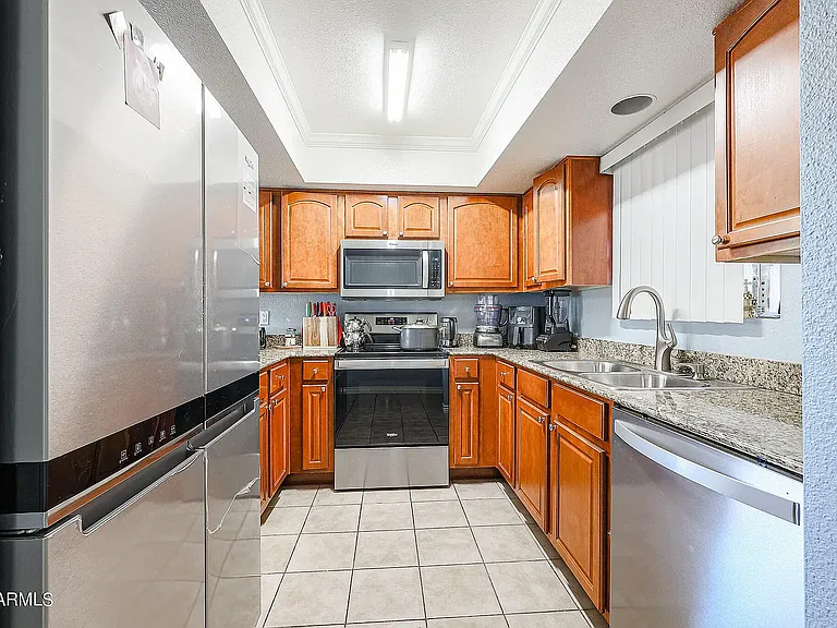 3329 W Danbury Dr #F111 — Photo 10