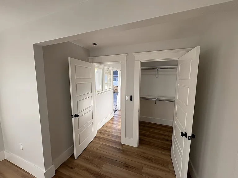 275 N Orange St — Photo 11