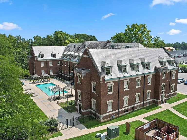 Central State Mansion — Photo 64