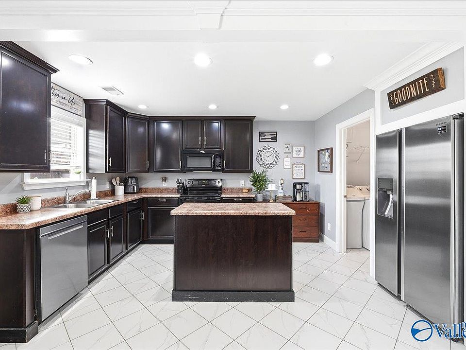 1st image of 106 Darrow Creek Dr