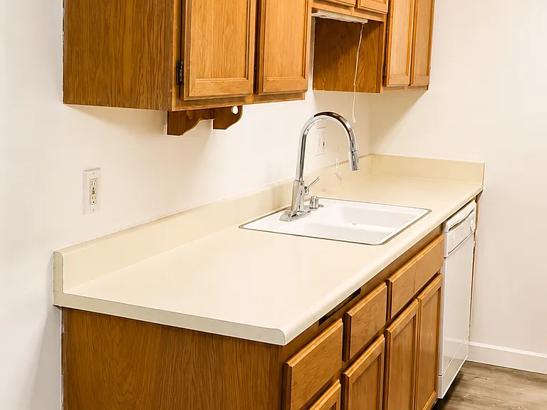 12445 Bay Hill Ct — Photo 4