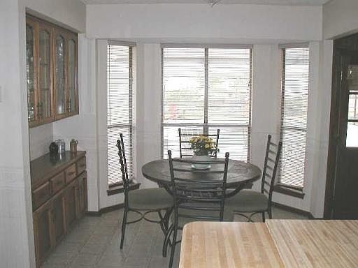 4th image of 4015 BENTWAY DR