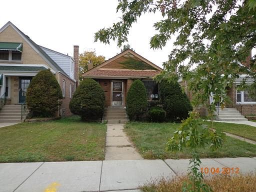 1st image of 8840 S Crandon Ave