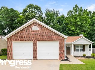 141 Waters Edge Dr, Locust Grove, GA 30248