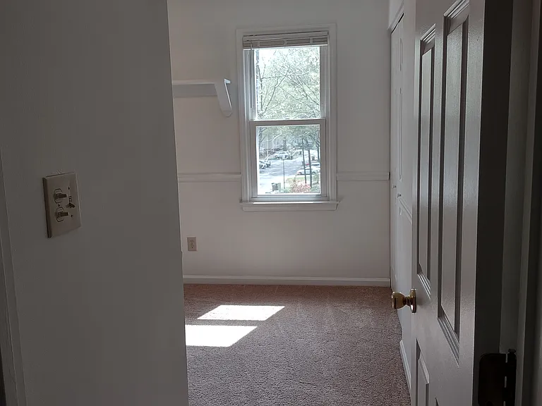This photo has not been altered in any way: no edits or filters have been applied to try to deceive the viewer by having the room appear larger or brighter than it actually is.