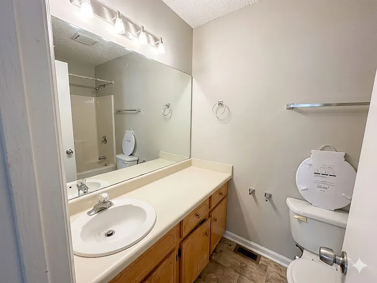 912 Pineland Ave #37 — Photo 3