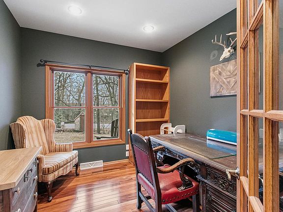 5th image of 513 Meander Wood Road