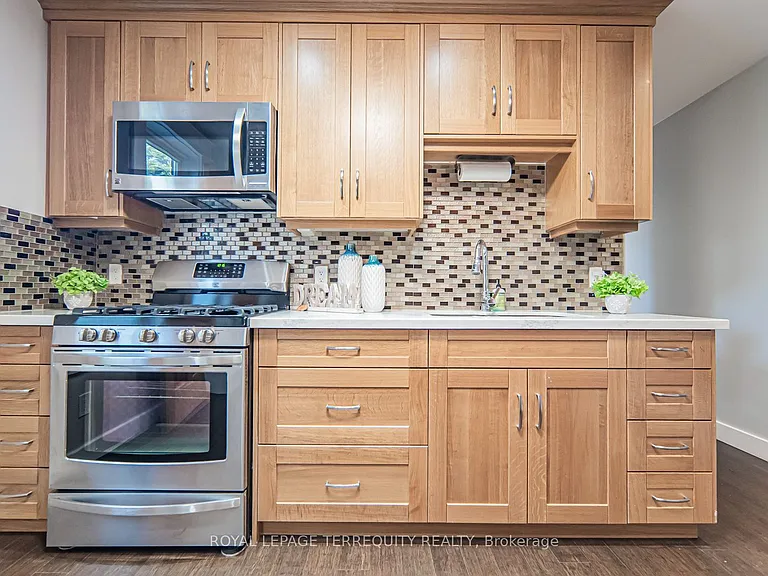 256 Boston Ave #B — Photo 8