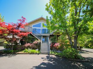 845 Wells Fargo Loop, Jacksonville, OR 97530