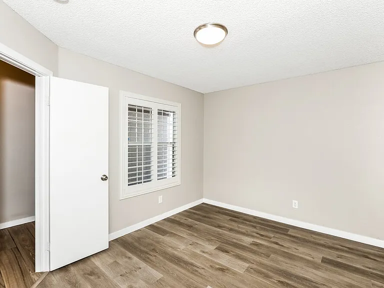 360 Dooley Dr — Photo 15