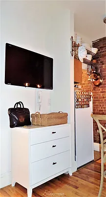 Rented by City Connections Realty | media 10