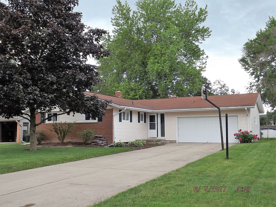1st image of 2705 Bradford Dr