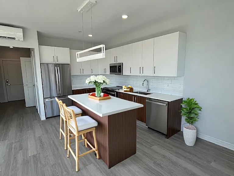 Residences at Sharon Gallery — Photo 25