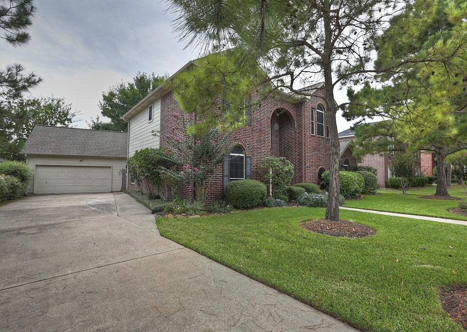 1st image of 1406 Long View Dr