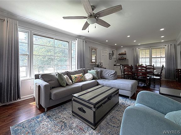 3rd image of 1228 Losson Rd