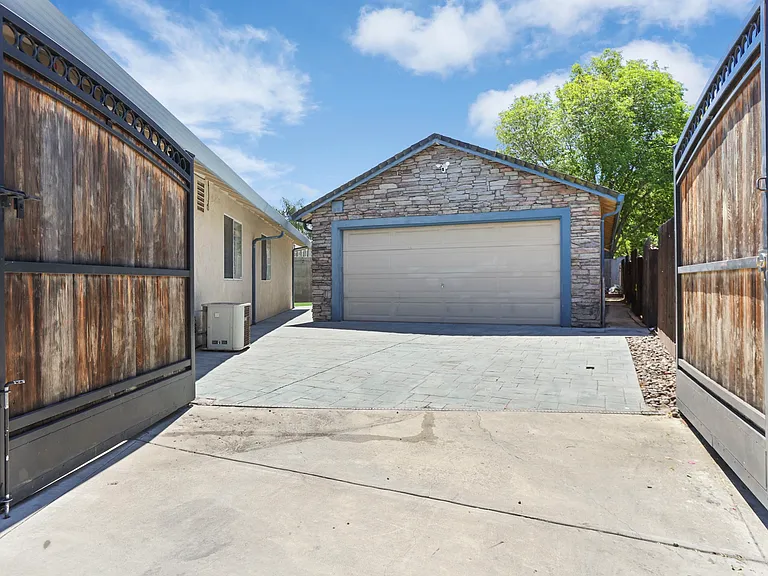 12 Phillips Ct — Photo 5