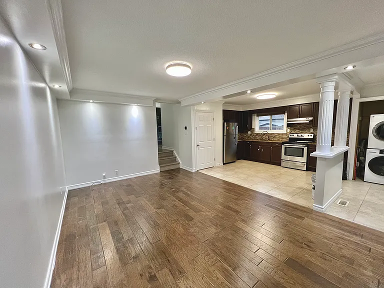 790 Stone Church Rd E #1 — Photo 5
