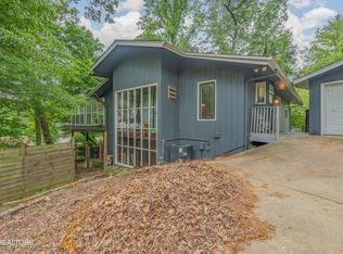 102 Ithaca Ln, Oak Ridge, TN 37830