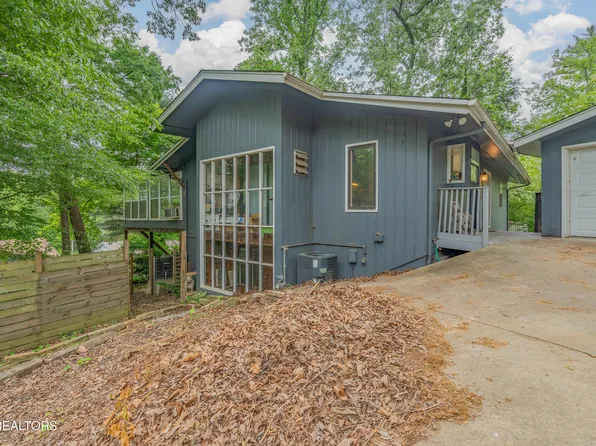 102 Ithaca Ln, Oak Ridge, TN 37830