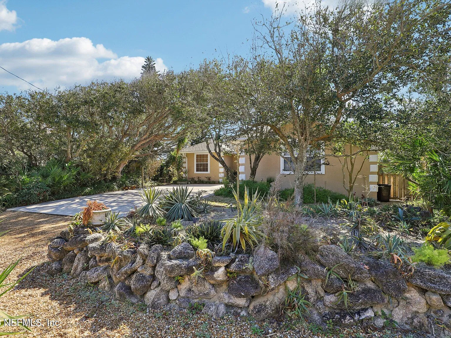 3 bed, 3.0 bath, 1942 sqft, $6,500 — Photo 4