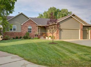 231 Ridgefield Cir, Andover, KS 67002