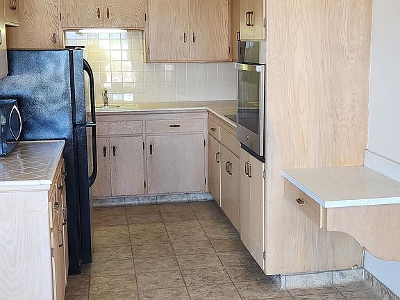 3rd image of 501 28th Ave APT 104