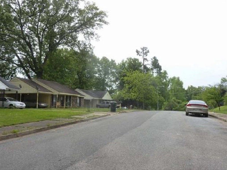 2nd image of 3723 Marvin St
