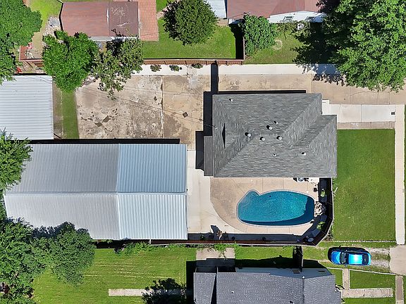 4th image of 409 Roberts Ave