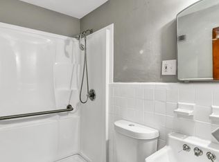 9097 North Ave, Saint Louis, MO 63114