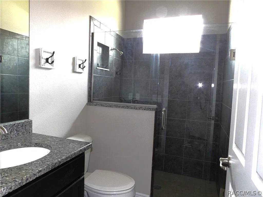 2 bed, 1780 sqft, $2,400 — Photo 3