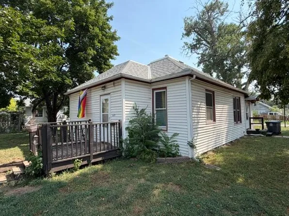 2429 S 8th St, Council Bluffs, IA 51501