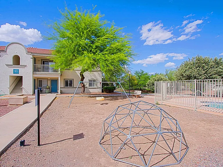 Madrean Vista Apartments, Thatcher, Arizona