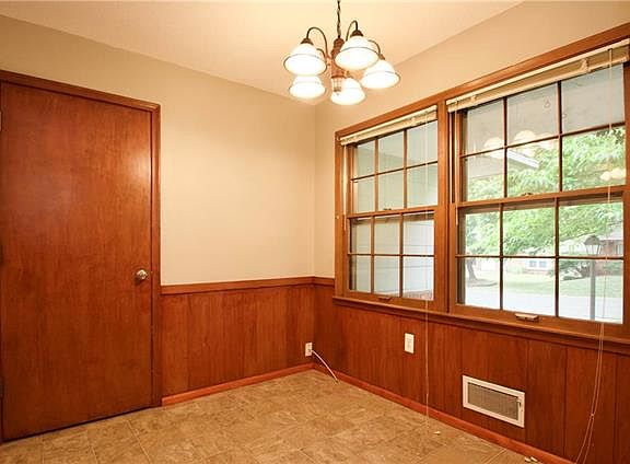 5th image of 10408 Baltimore Ave