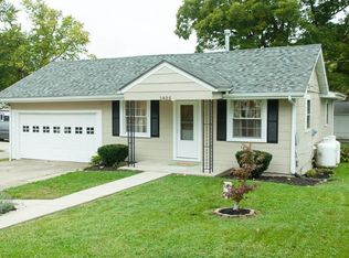 1405 Lake Shore Dr, Medway, OH 45341