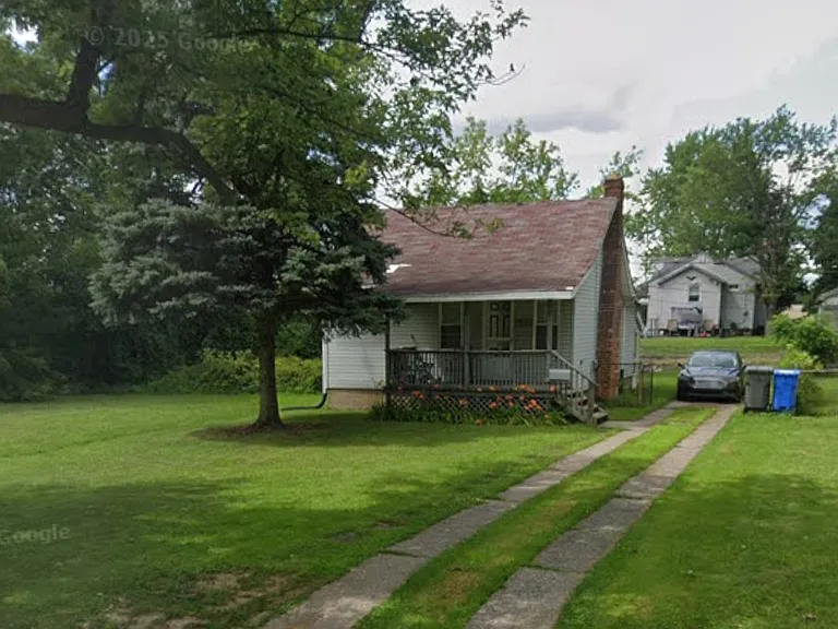 26442 Trowbridge St — Photo 1