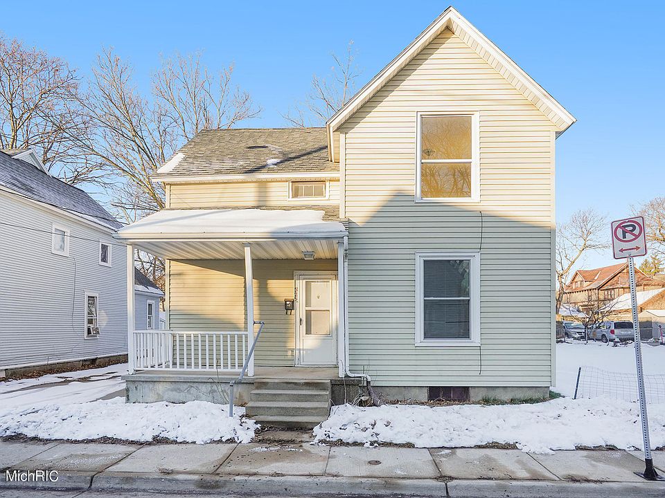 1st image of 321/325 Donald Pl SE