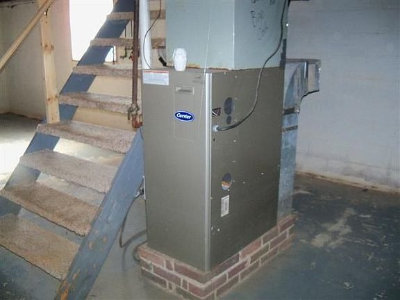 4th image of 2401 Royal Center Pike