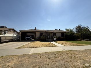 1401 4th St, Wasco, CA 93280