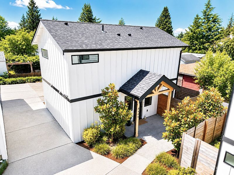 3rd image of 8449 18th Avenue SW #C