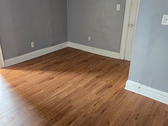 3rd image of 437 53rd St APT D3