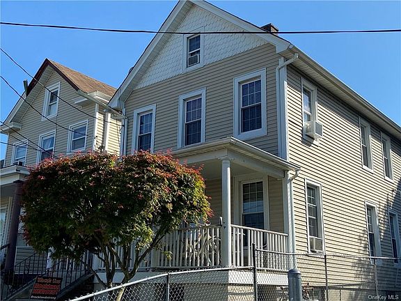 3rd image of 24 Clove Ave