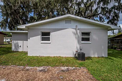 4 bed, 950 sqft, $2,100 — Photo 3