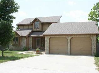 17363 163rd St, Basehor, KS 66007