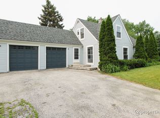 105 E Helen Rd, Palatine, IL 60067