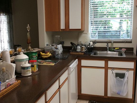 4th image of 1131 SE 2nd Ave