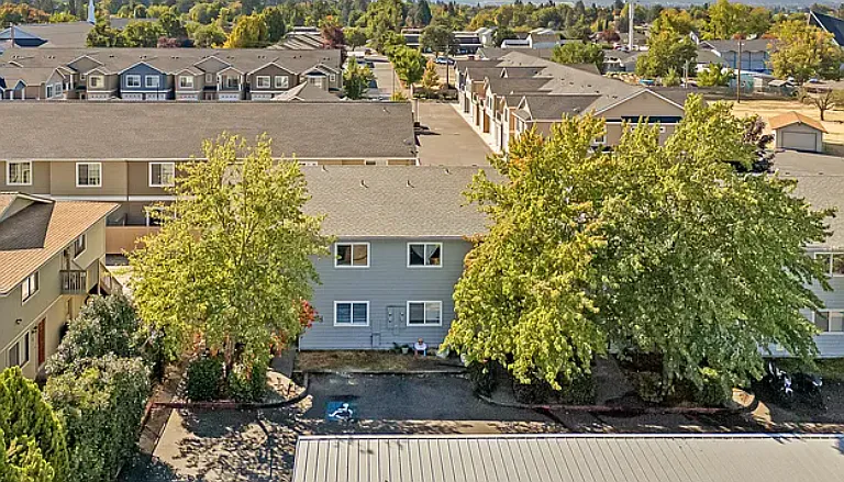 2010 Crater Lake Ave #B — Photo 5